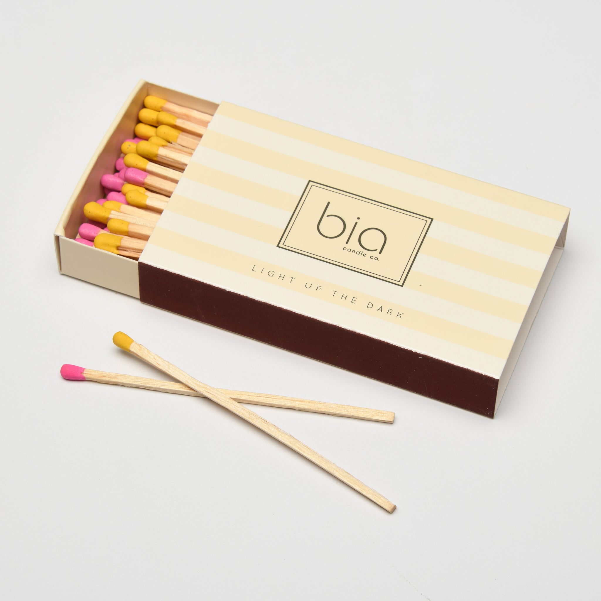 match box with long matches in multi color tips
